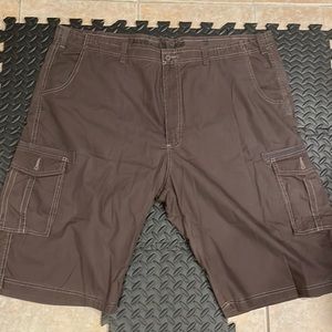 Calvin Klein cargo shorts size 48